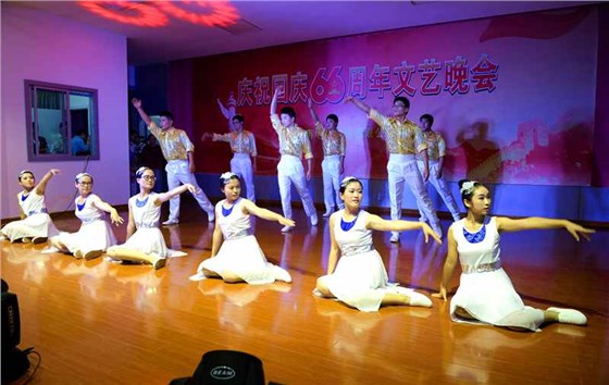 皖南電機慶國慶66周年晚會-舞蹈-家鄉(xiāng)的月亮 皖南電機慶國慶66周年晚會-舞蹈-家鄉(xiāng)的月亮
