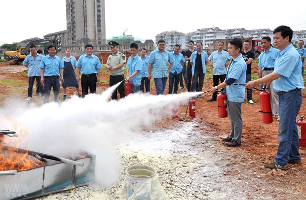 皖南電機(jī)舉辦消防知識培訓(xùn)和滅火演練
